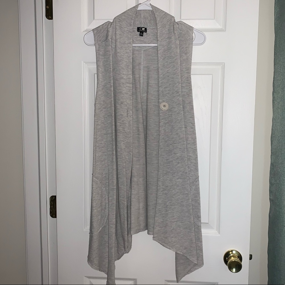Grey sleeveless duster
